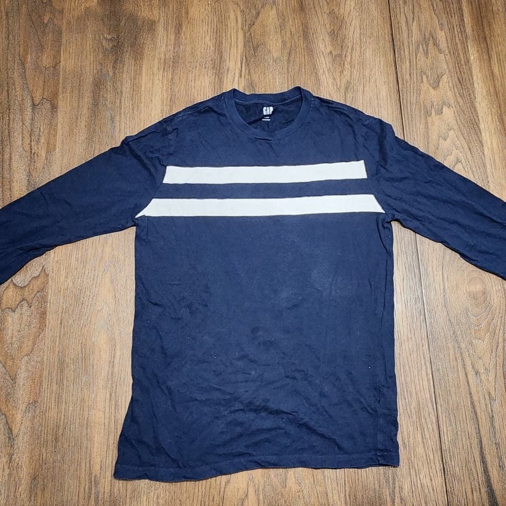 Boys T-shirt small